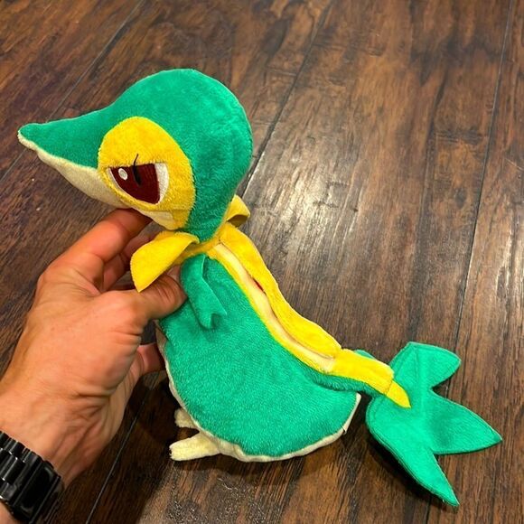 Pokémon Reversible Plush Poke Ball 10" 2011 SNIVY 5" Black & White Green Flip - Picture 3 of 7